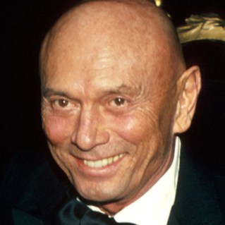 yul-brynner-9542628-1-402