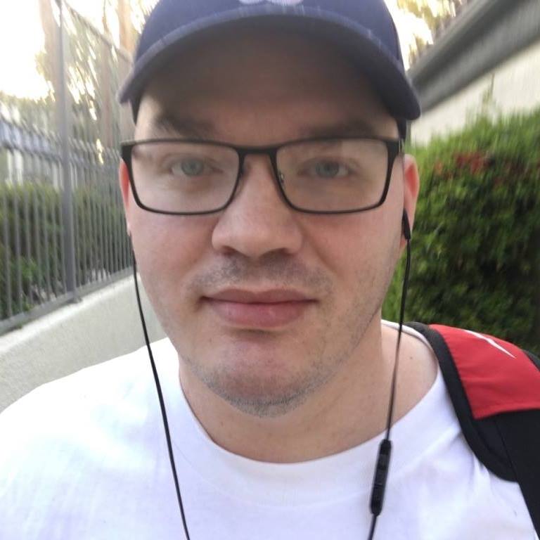 33527109_10214530241763498_5391837579018502144_n